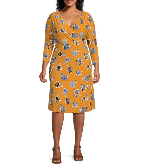 Kasper Plus Size Maura Floral Print Surplice V Neck 3 4 Sleeve Dress