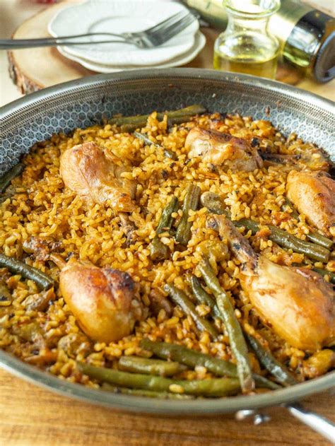 Easy Spanish Chicken Paella Valencian