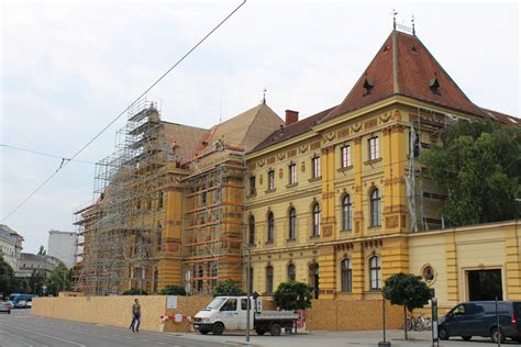 Od potresa su prošle četiri i pol godine a radovi na obnovi zagrebačke