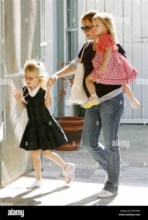 Jennifer Garner Out And About With Her Daughters Violet And Seraphina In Brentwood Santa Monica