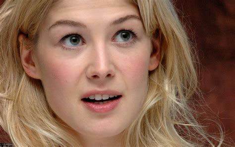 The Wheel Of Time Hd Rosamund Pike Moiraine Damodred Hd Wallpaper Rare Gallery