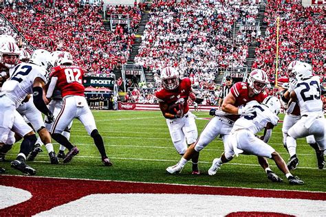 Football Wisconsin V Illinois State Preview The Badger Herald