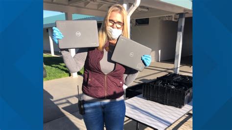 Modesto schools handing out Chromebooks for distance learning | abc10.com