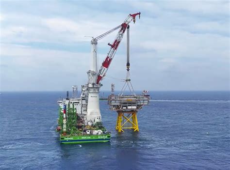 First Hai Long Offshore Substation Topside Touches Down In Taiwan