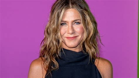 Jennifer Aniston Is Sick of People Saying 'You Look Great for Your Age ...