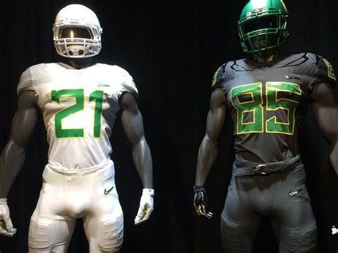 Nike Unveils New Oregon Ducks Uniforms Ducks Will Wear White For Alamo Bowl