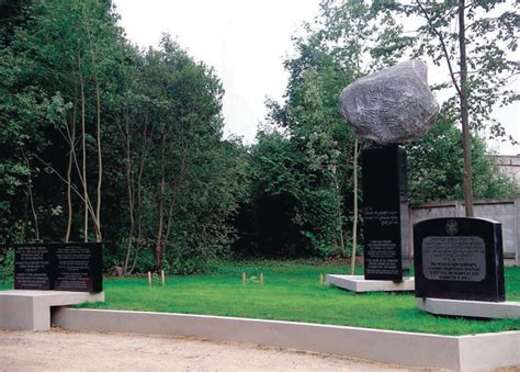 Preiļi Municipality, Preiļi, the Jewish Cemetery : Holocaust Memorial Places in Latvia