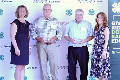 Gould And Yeager Honored As Outstanding 4 H Agriculture Volunteer 4 H