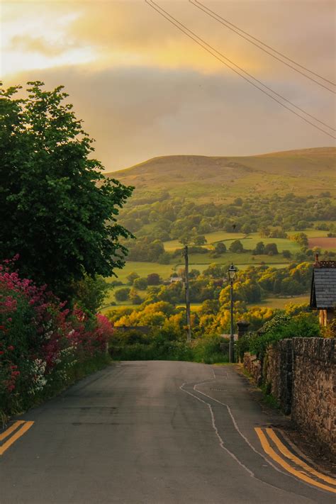 EMBRACING SLOW TRAVEL - A CANAL BOAT ADVENTURE WITH ROAD HOUSE NARROWBOATS , WALES — THE ...