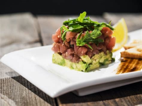 Receta de tartar de atún con aguacate Unareceta