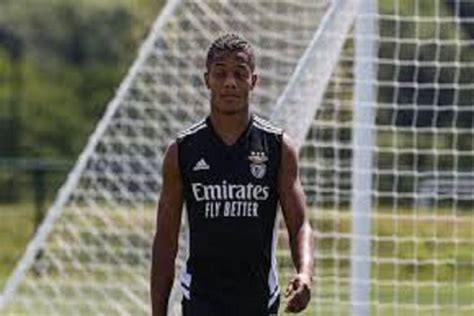 David Neres La Star De Benfica Au C Ur D Une Pol Mique Yop L Frii