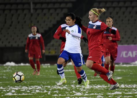 Uzbekistan race off the blocks on opening day