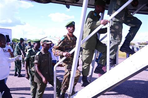 Guerre à l Est frappes aériennes des FARDC contre les positions du