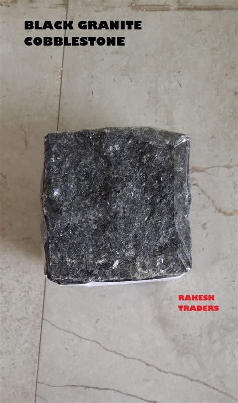 Outdoor Grey Black Granite Cobblestone For Pavement Thickness 3 Inch