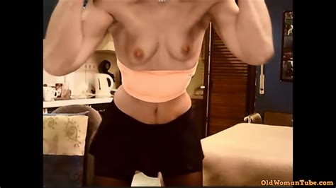 Strong Danish MILF Flexes On Cam