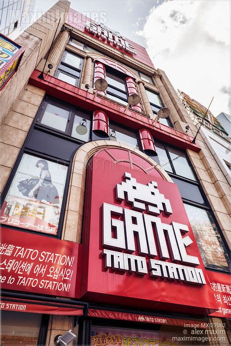 photo  game taito station arcade  tokyo stock image mxi