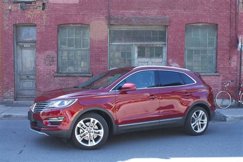 Best Entry Level Luxury Suv 2015 | Paul Smith