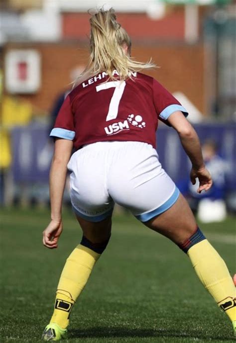 Pin By Szab Zsolt On Alisha Lehmann In Female Soccer Players