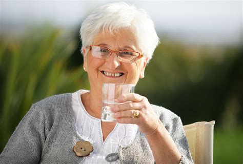 Dehydration in the Elderly: Symptoms and How to Recover