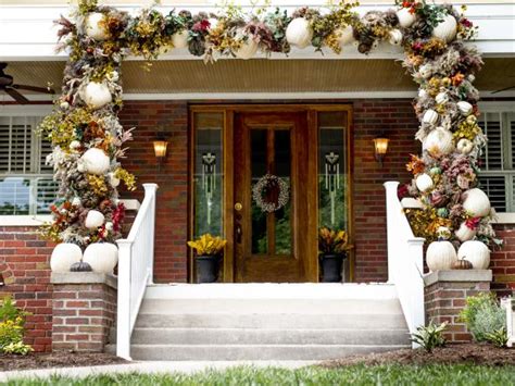 70 Ideas For Spooky Halloween Porch Decorations Hgtv