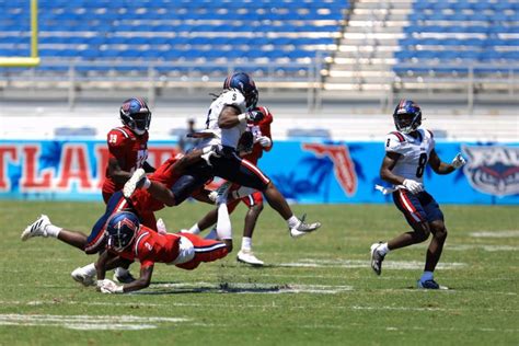 Football: Offense shines in Owls’ 2023 Spring Game – UNIVERSITY PRESS