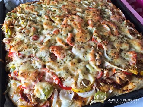 Cheesy Chicken Pizza Waymadi