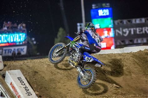 Las Vegas Supercross Race Gallery | Dirt Bike Magazine