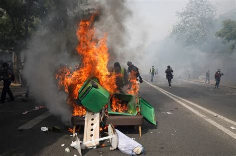 French Police Officer On Trial For Hurling Paving Stone At Yellow