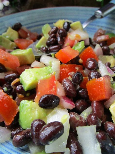 Ensalada De Frijol Negro Con Aguacate