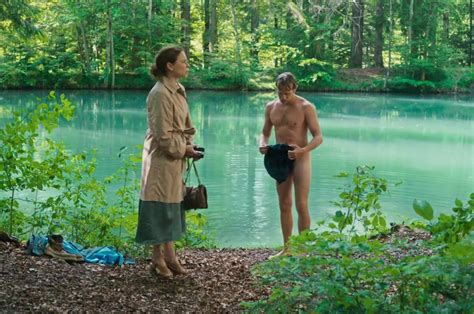 MAINSTREAM ACTOR NUDE CFNM ThisVid 日本語で