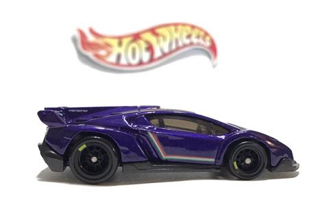 Lamborghini Veneno Hot Wheels Blue