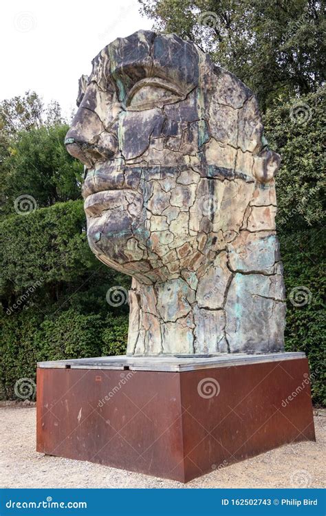 Sculpture Tindaro Screpolato By Igor Mitoraj In Boboli Gardens