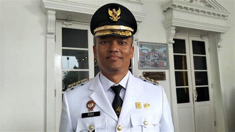 Profil Roberia Pejabat Kemenkumham Resmi Jadi Pj Wali Kota Pariaman