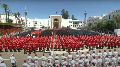 Le roi Mohammed VI et son fils à la cérémonie de prestation de serment