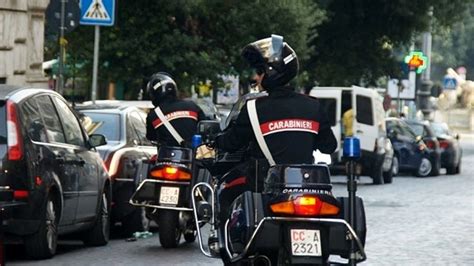 Al Volante Ubriachi O Senza Patente E In Scooter Senza Casco Multe Per