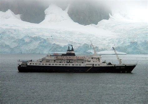 10 Creepy Ghost Ships That Haunt The High Seas Urban Ghosts