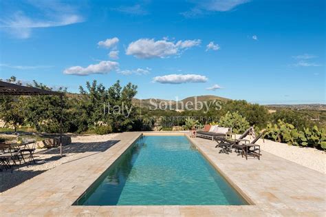 Ancient 1800s Farmhouses Nestled In Noto's Countryside In Sicily, Italy ...