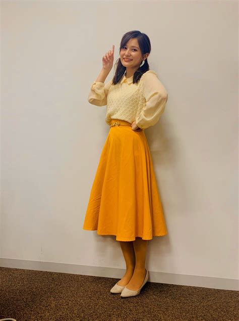 池谷実悠テレビ東京アナウンサー On Twitter High Waisted Skirt Fashion Midi Skirt