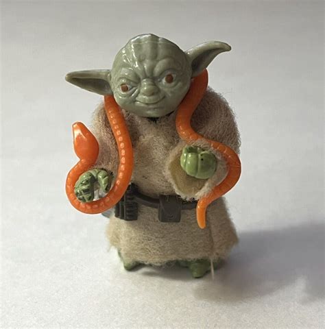 Vintage 1980 Kenner Star Wars ESB Yoda Figure Belt Robe Orange Snake