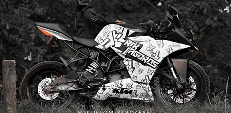 Modified KTM RC200 With Black And White Graphics. - ModifiedX