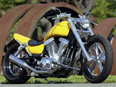 Suzuki Intruder Custom