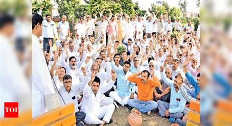 Haryana Roadways Employees To Continue Their Strike Chandigarh News