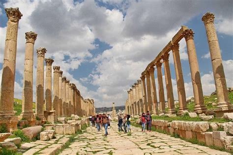 Excursi N De Un D A A Amm N Jerash Ajloun Y Umm Quais Getyourguide