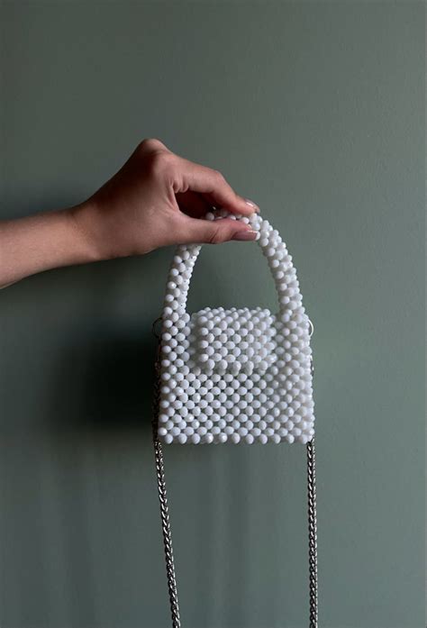 Сумка из бусин | Beaded bags, Bags, Beaded