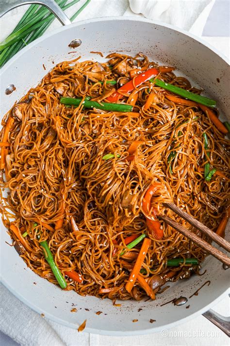 Easy Chow Mein Supreme Soy Sauce Noodles Nomadette