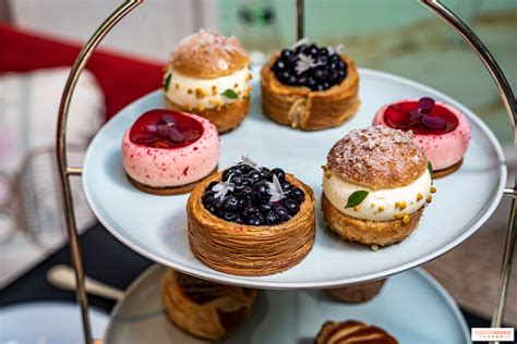 Le délicieux tea time du Shangri La Paris par Maxence Barbot