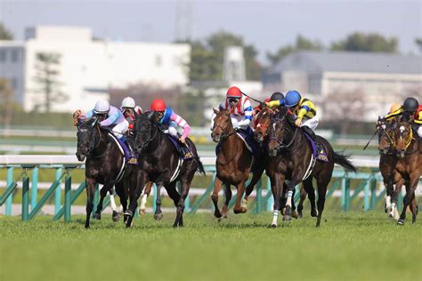 【桜花賞】ナムラクレア3着、浜中騎手「一瞬やったかと」今後は短距離戦を視野に 3歳馬特集写真ニュース 日刊スポーツ