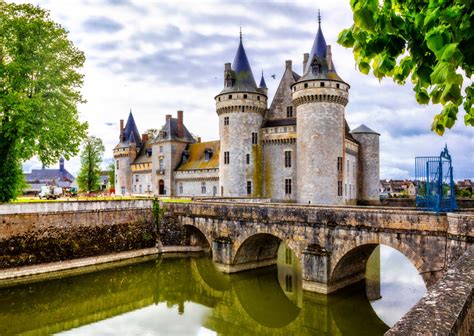 Castle Of Sully Sur Loire France Jigsaw Puzzle In Castles Puzzles On