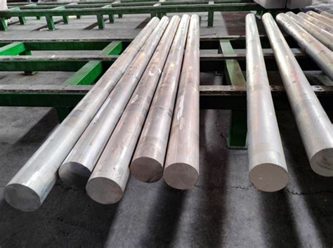 T4 2024 Aluminum Round Bar Mill Finish Excellent Fatigue Resistance HYR2024