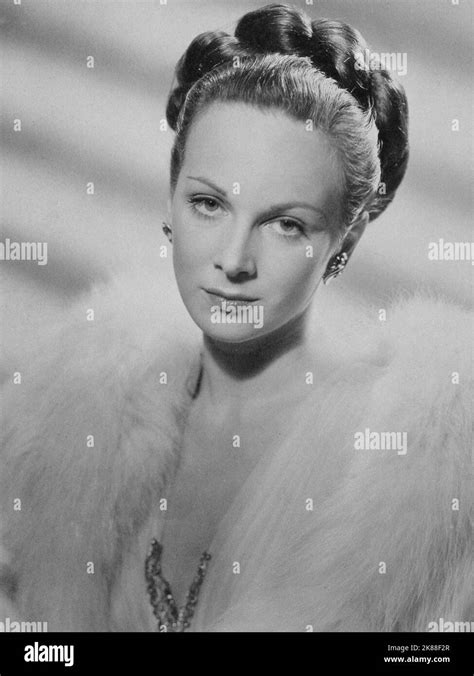 Joan Greenwood Actress Fir Top 01 May 1948 Warning This Photograph Is For Editorial Use Only